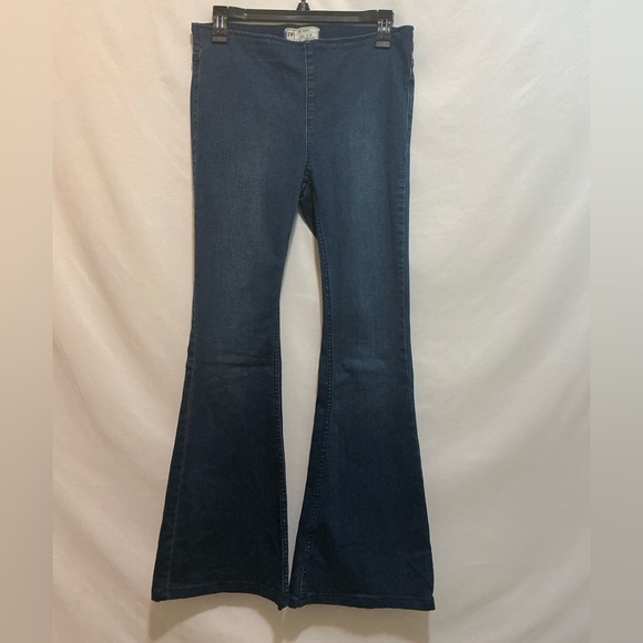 Free People Denim - Free People Women’s Stretch Flare Jeans Size 28